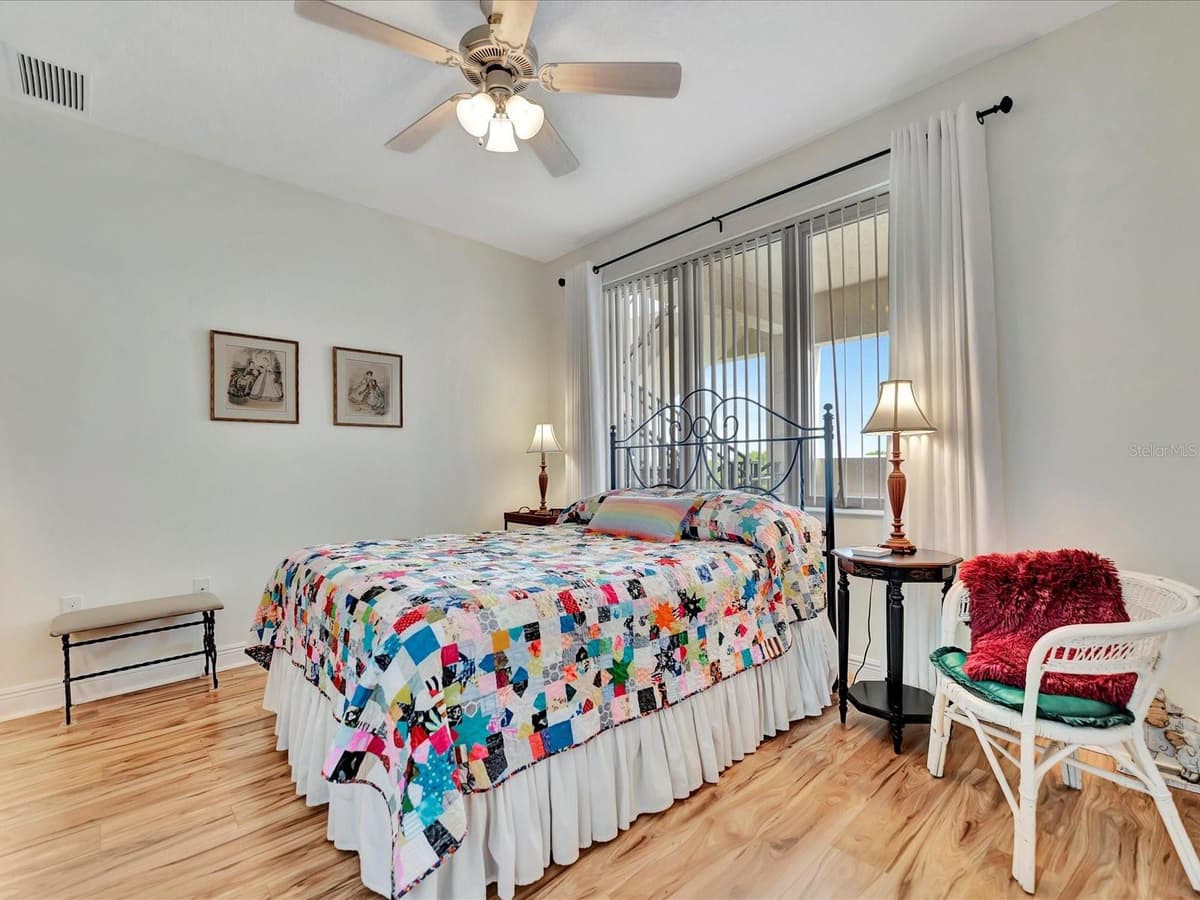 1022 BELLASOL WAY — photo 4 of 44
