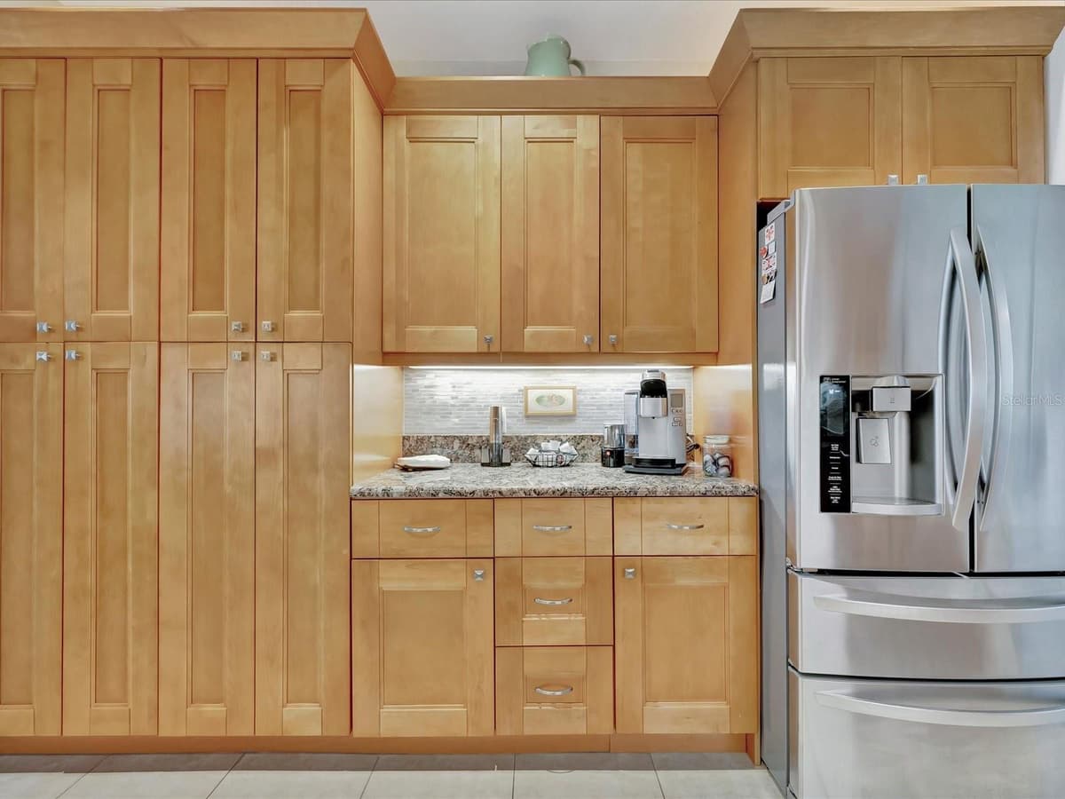 1022 BELLASOL WAY — photo 11 of 44