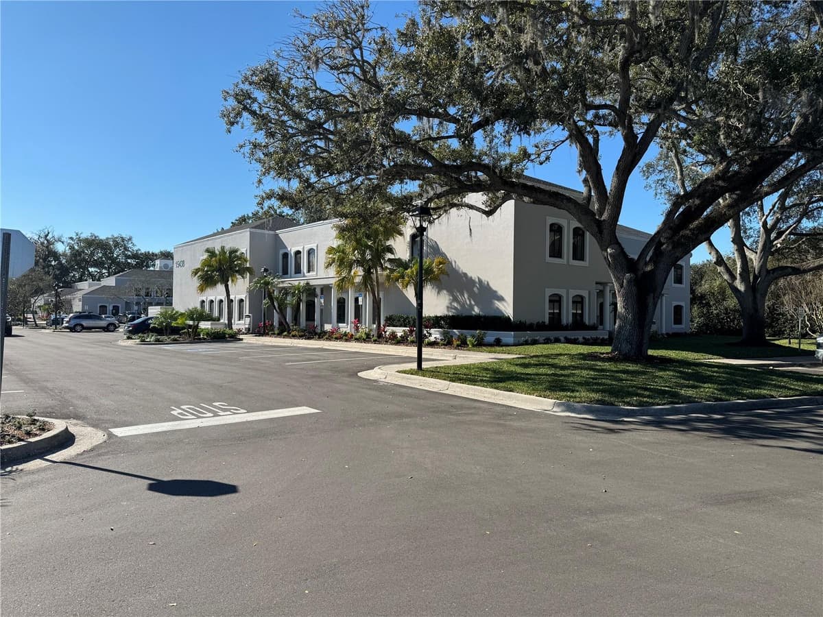 15434 FLORIDA AVENUE — photo 5 of 9