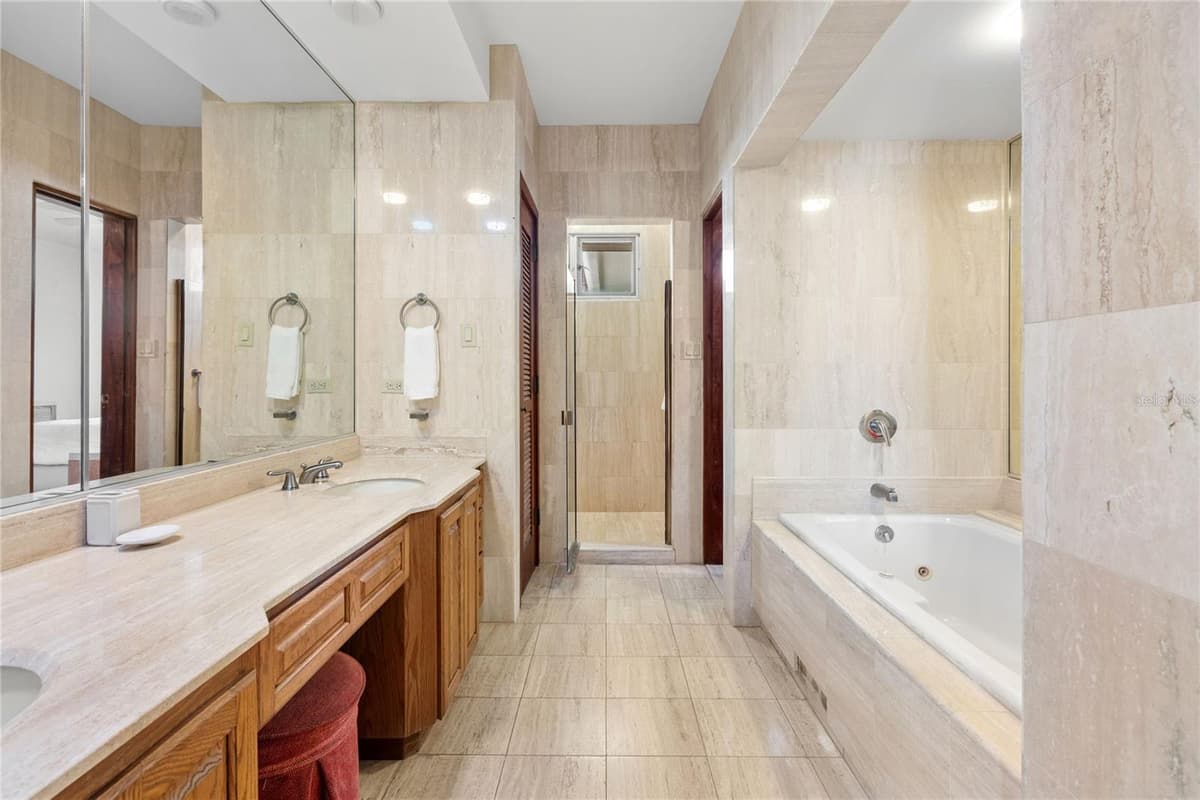 32 GREEN VILLAS DRIVE — photo 15 of 51