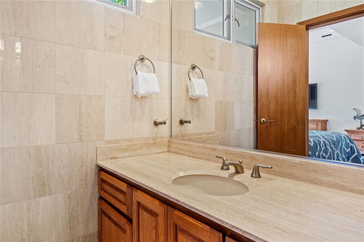 32 GREEN VILLAS DRIVE — photo 24 of 51