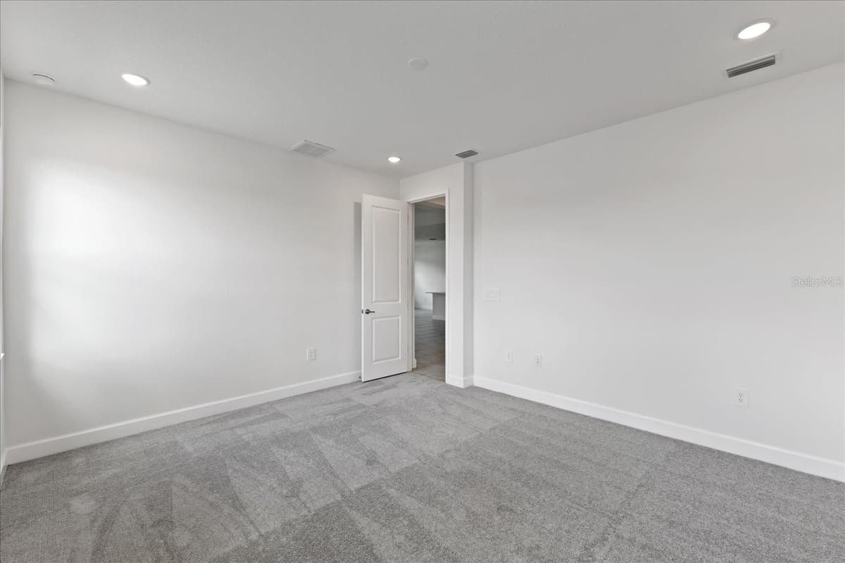 9593 VIBRANT LANE — photo 10 of 15