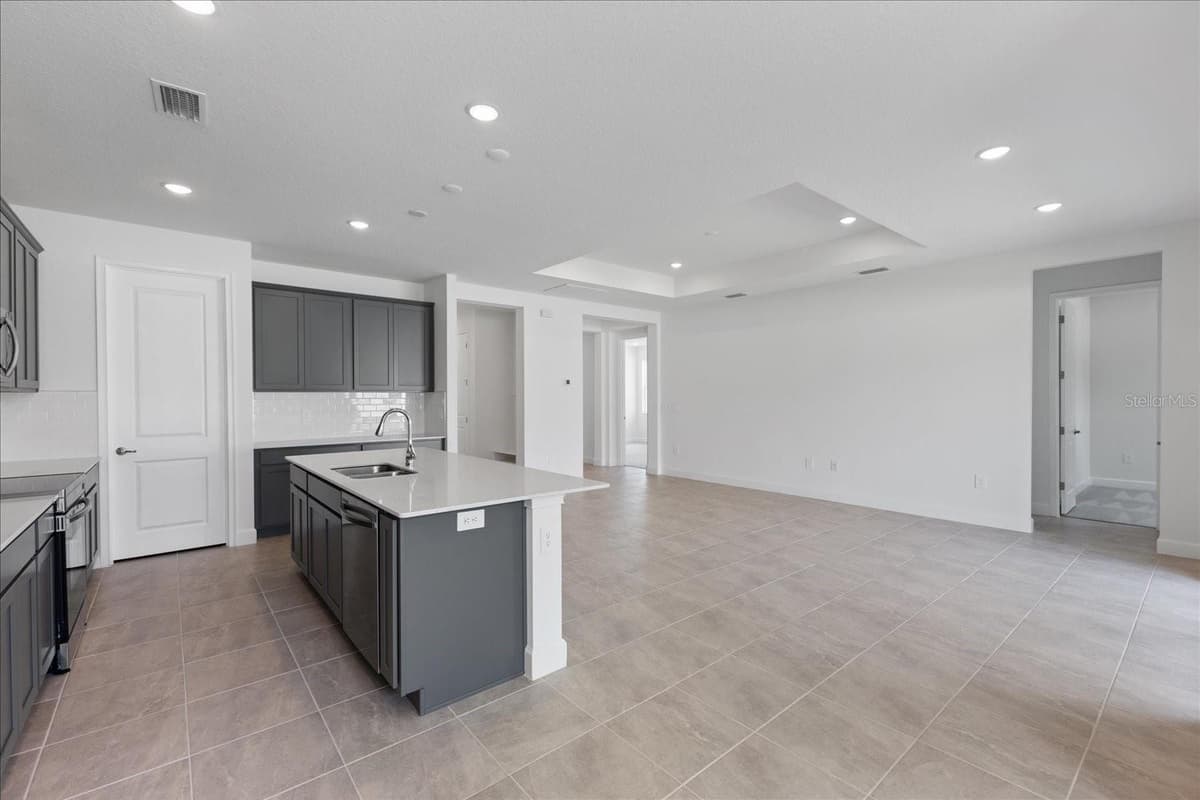 9593 VIBRANT LANE — photo 4 of 15