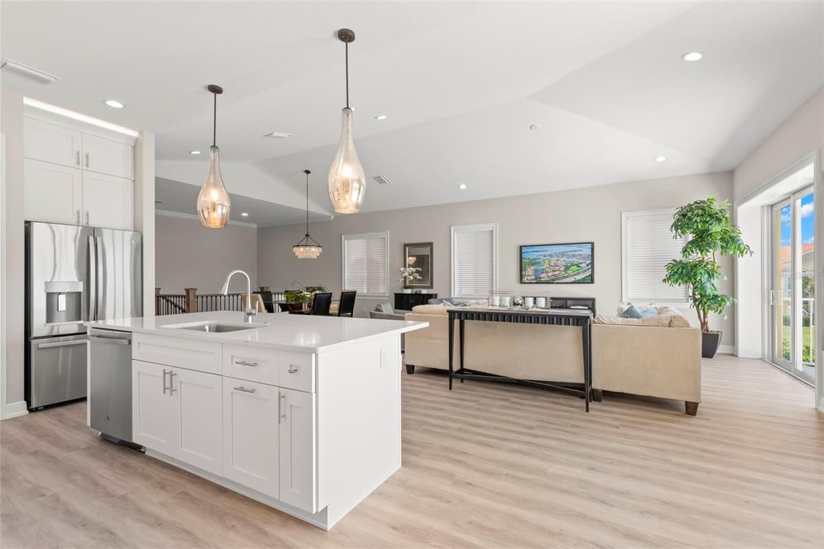 47A BAYVIEW COURT — photo 13 of 47