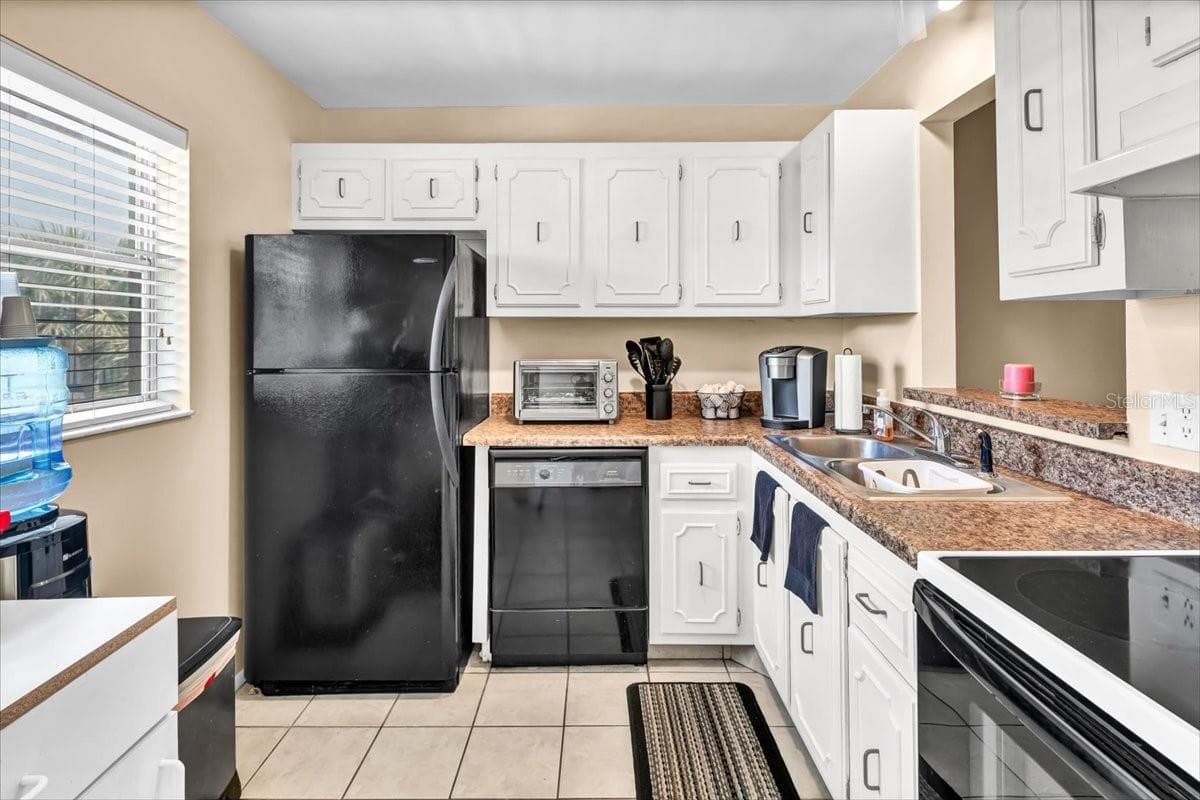 11485 OAKHURST ROAD — photo 4 of 28