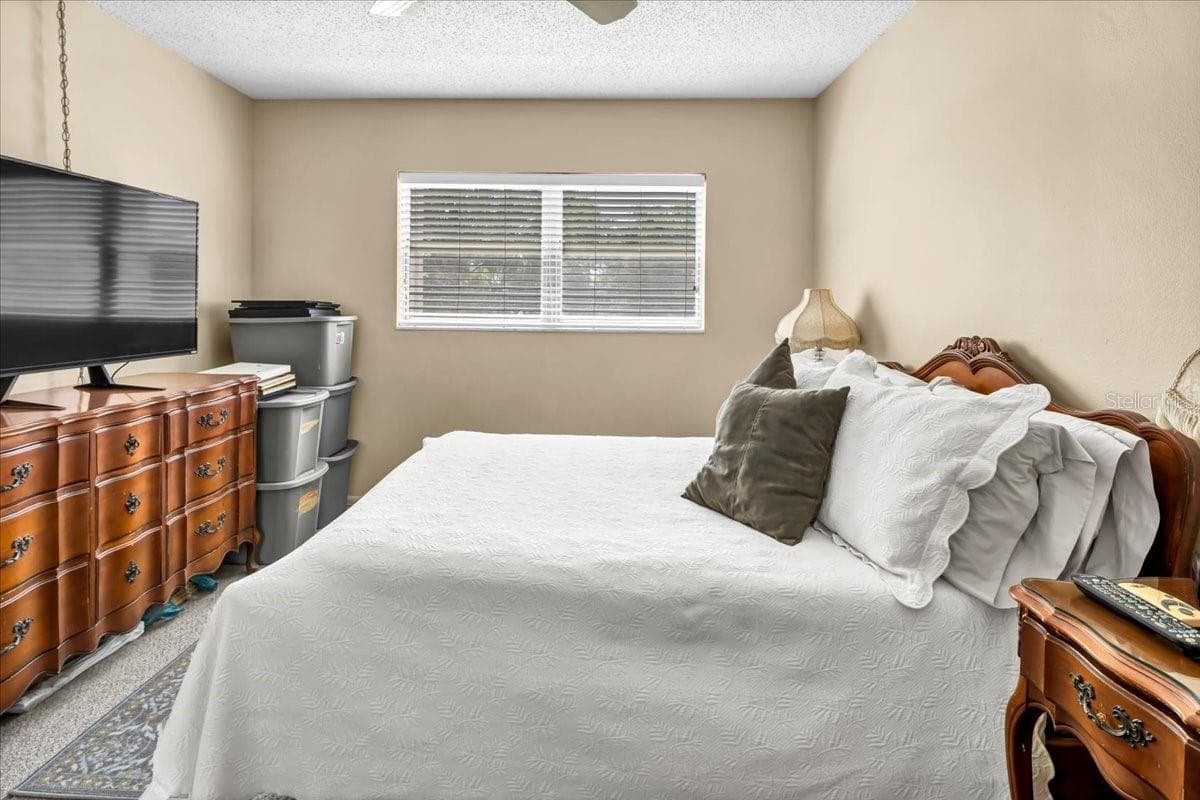 11485 OAKHURST ROAD — photo 14 of 28