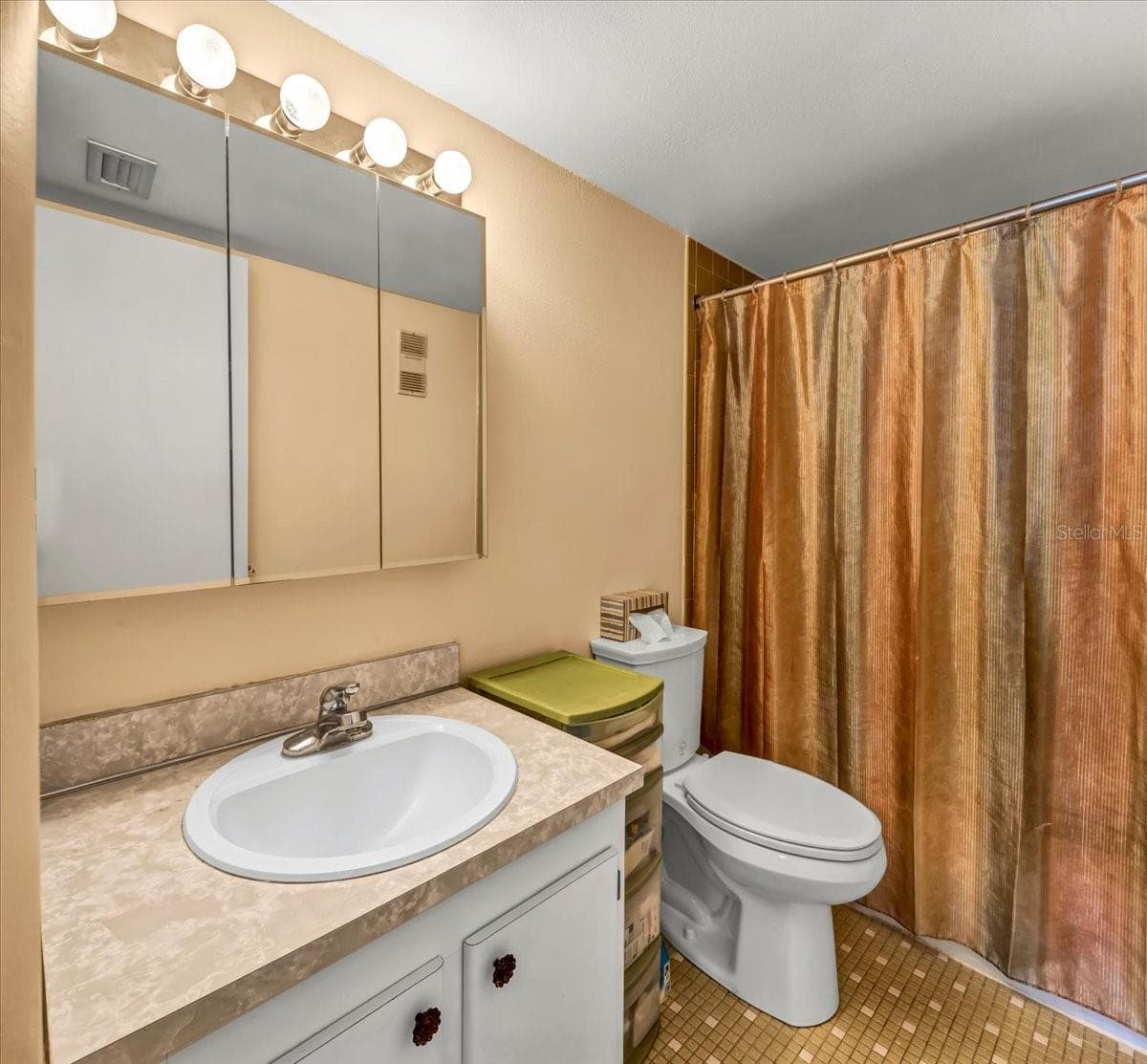 11485 OAKHURST ROAD — photo 16 of 28