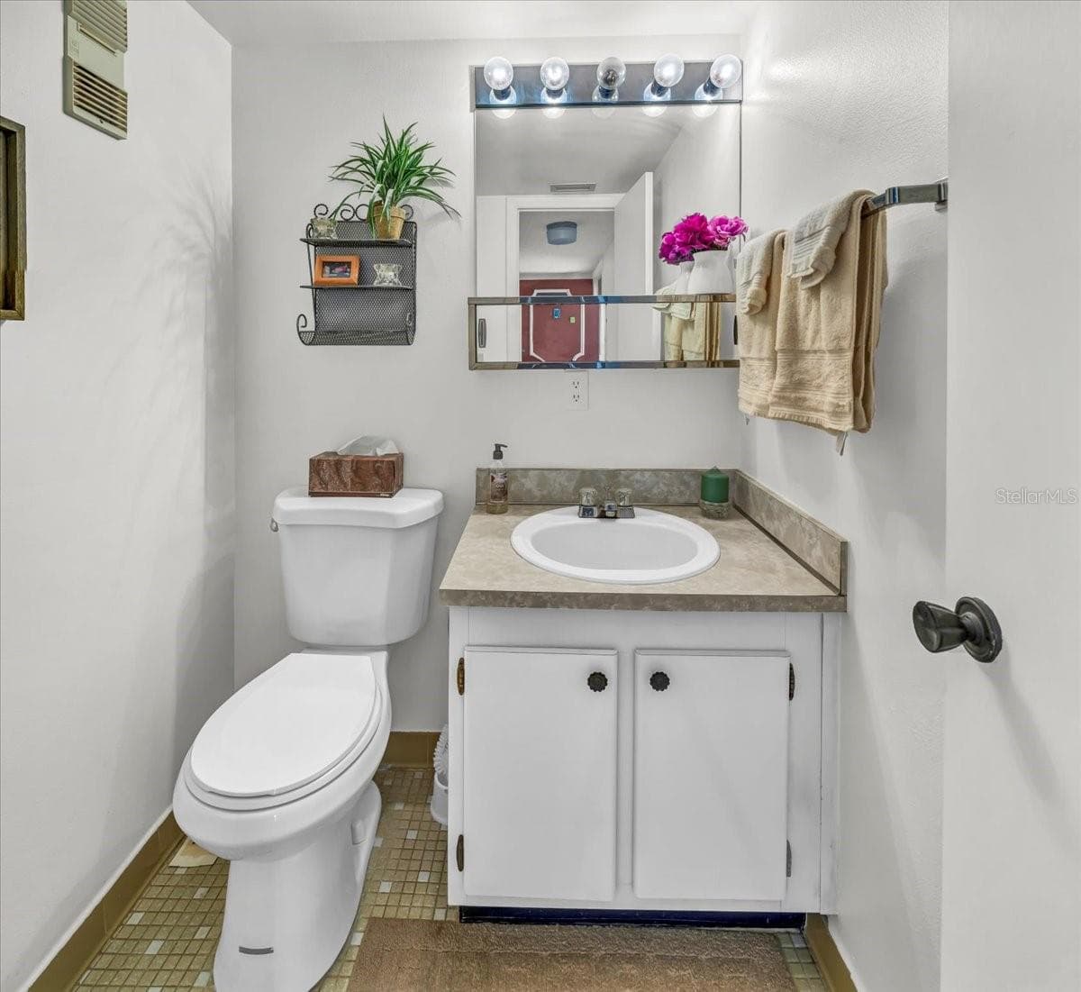 11485 OAKHURST ROAD — photo 18 of 28