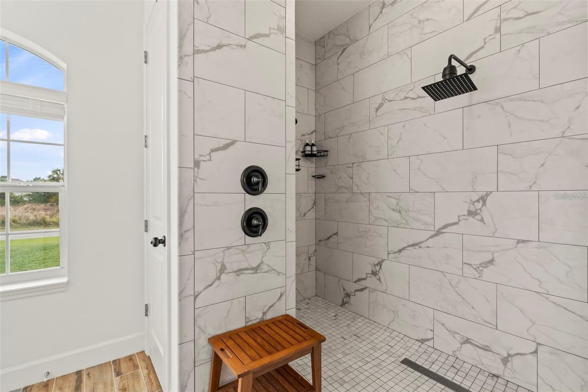 8233 GIVLIC LANE — photo 9 of 18