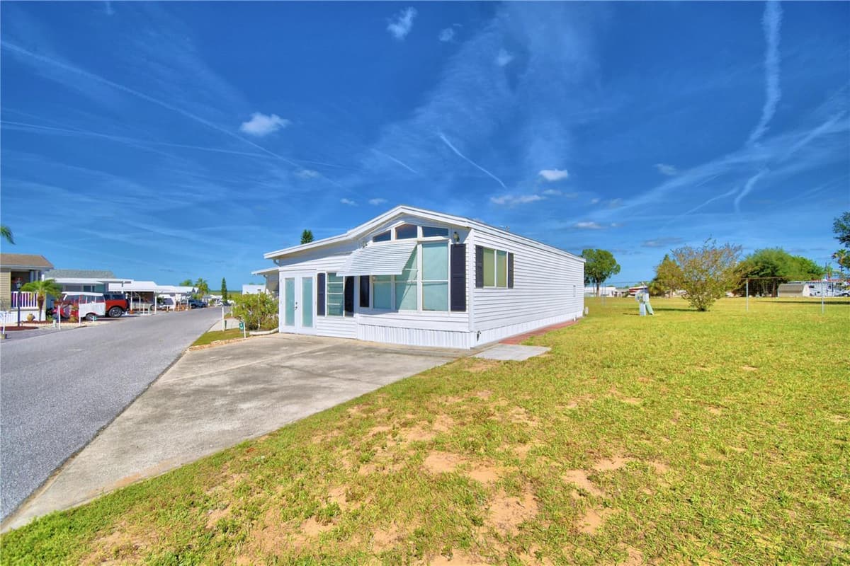 251 PATTERSON ROAD — photo 4 of 47