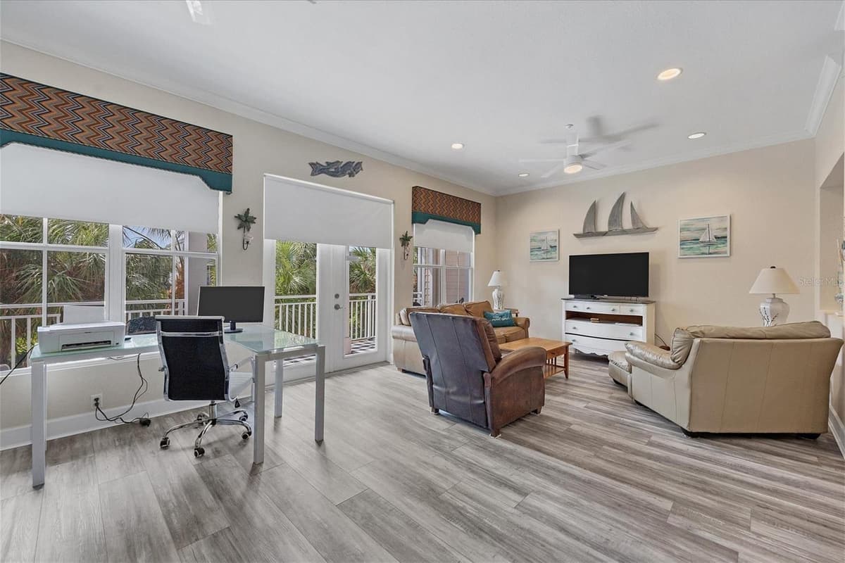 10380 LONGSHORE ROAD — photo 4 of 52