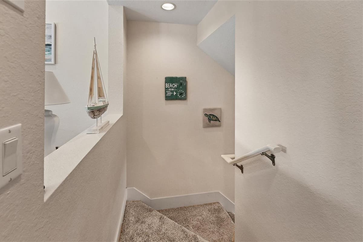 10380 LONGSHORE ROAD — photo 18 of 52