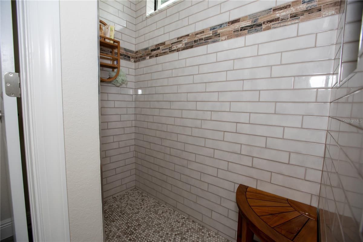 22528 MINERVA AVENUE — photo 15 of 28