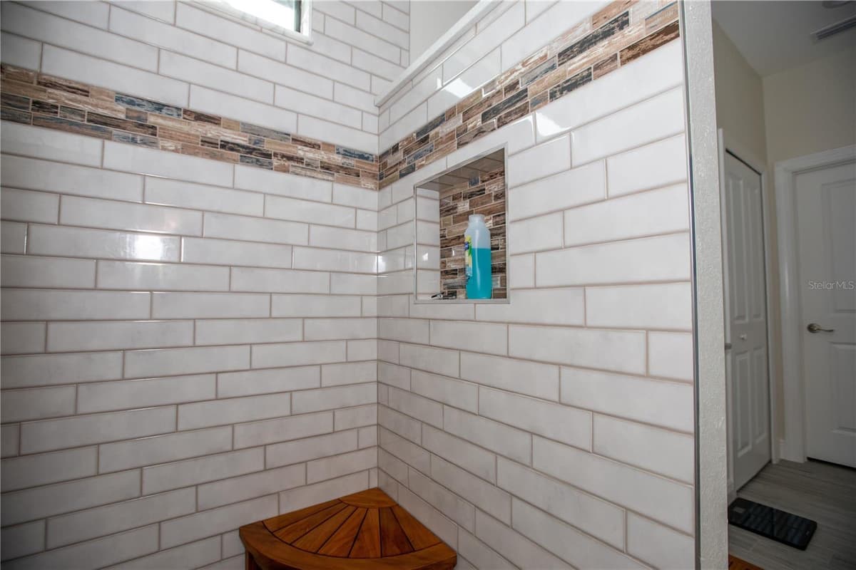 22528 MINERVA AVENUE — photo 14 of 28