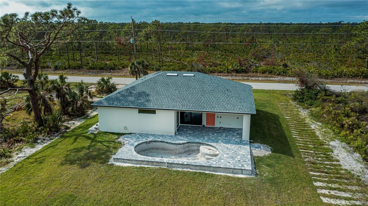 22528 MINERVA AVENUE — photo 3 of 28