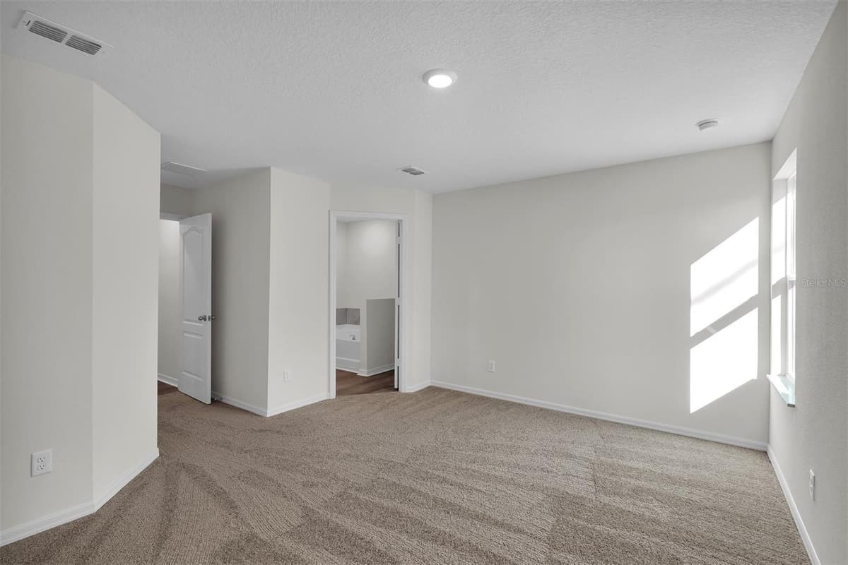 418 MARION OAKS LANE — photo 12 of 20