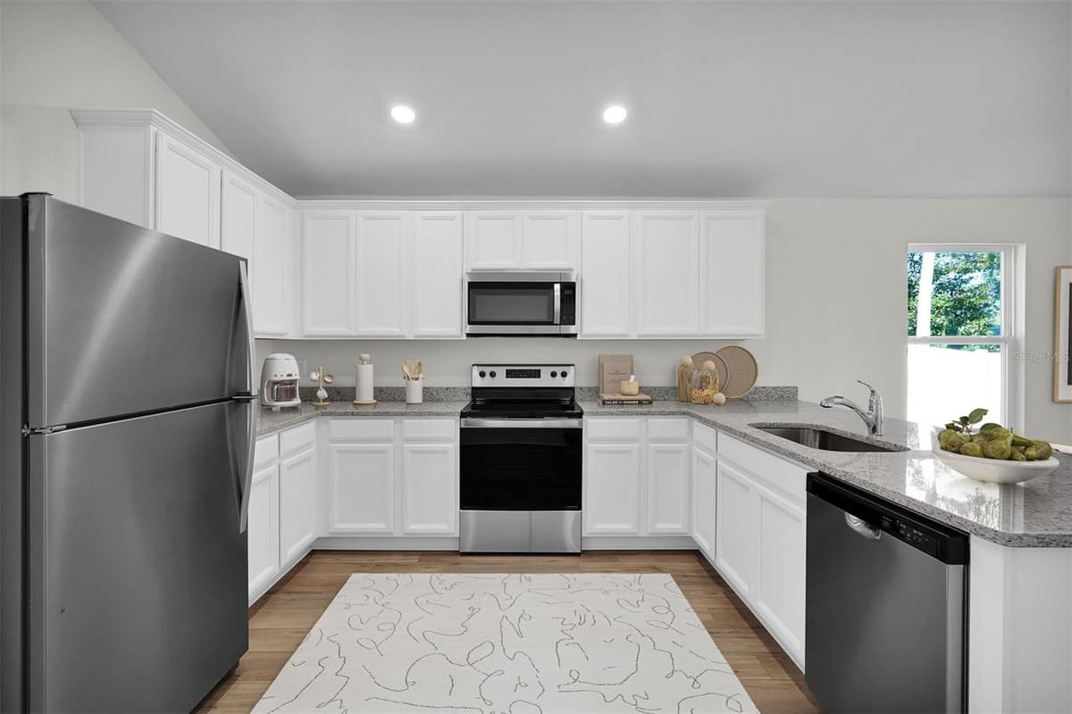 418 MARION OAKS LANE — photo 6 of 20
