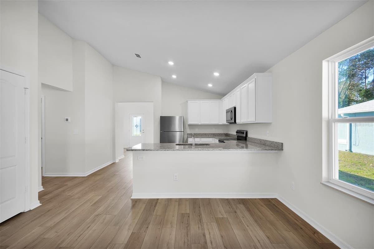 418 MARION OAKS LANE — photo 9 of 20
