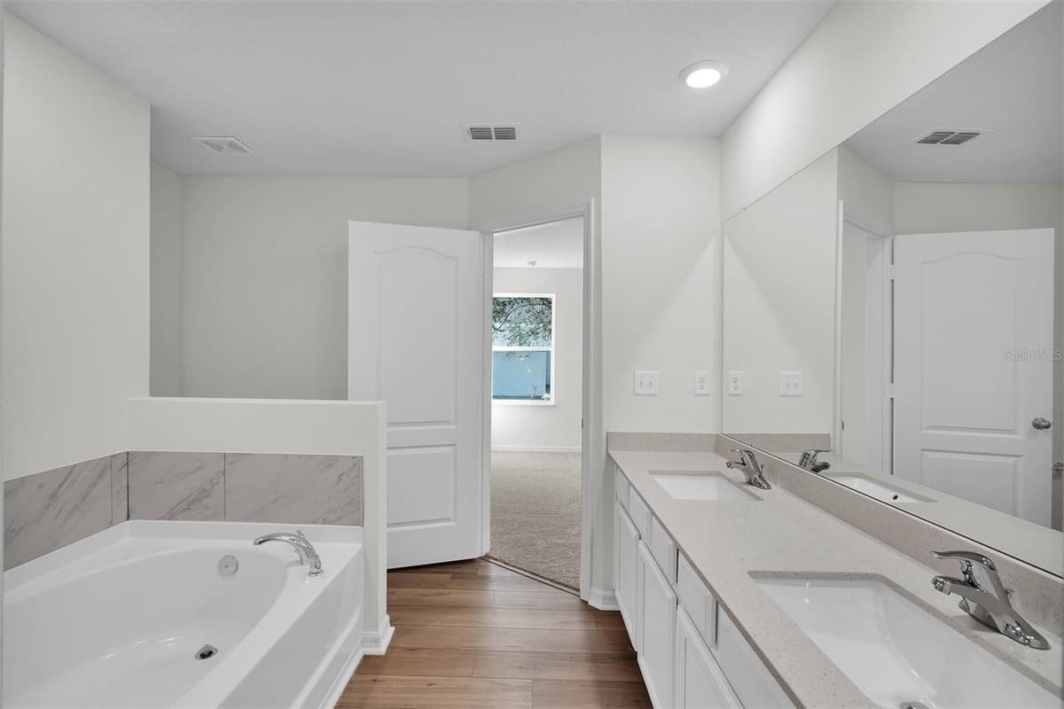 418 MARION OAKS LANE — photo 14 of 20