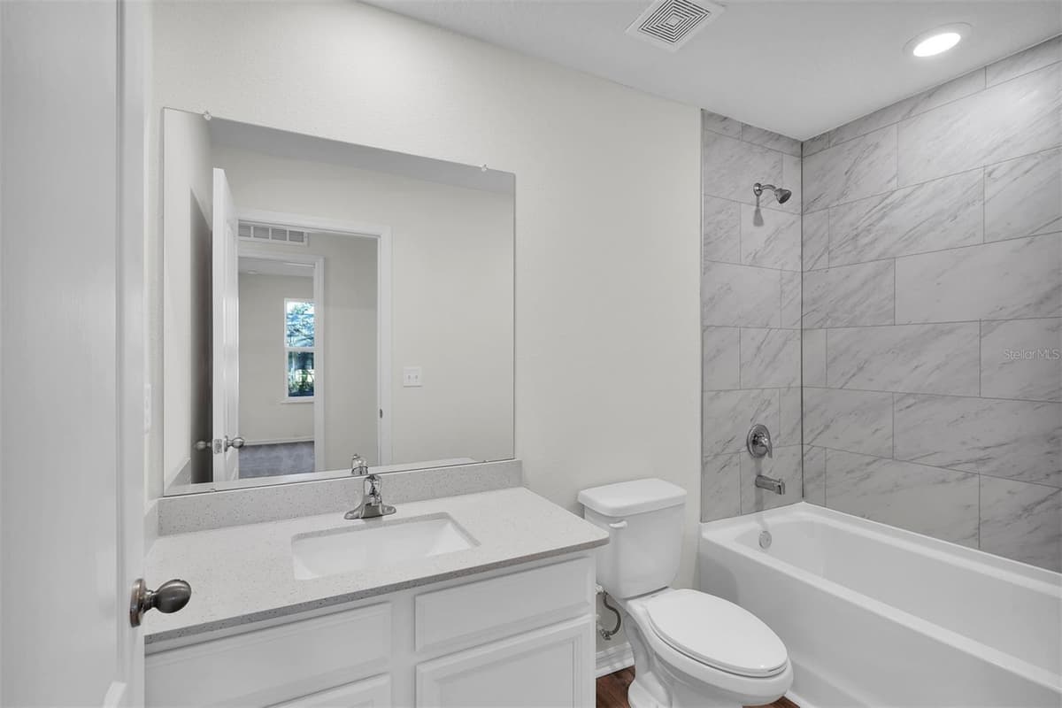 418 MARION OAKS LANE — photo 19 of 20