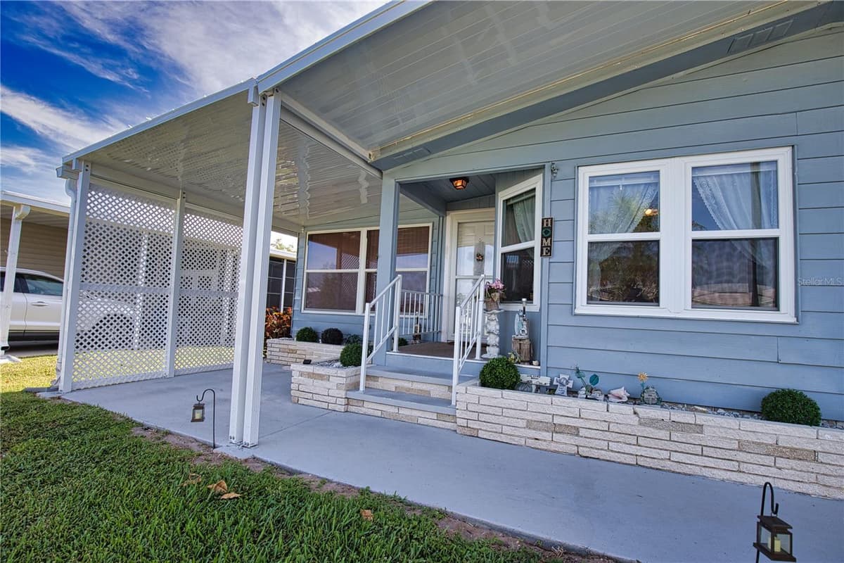 469 LOMA LINDA — photo 7 of 79