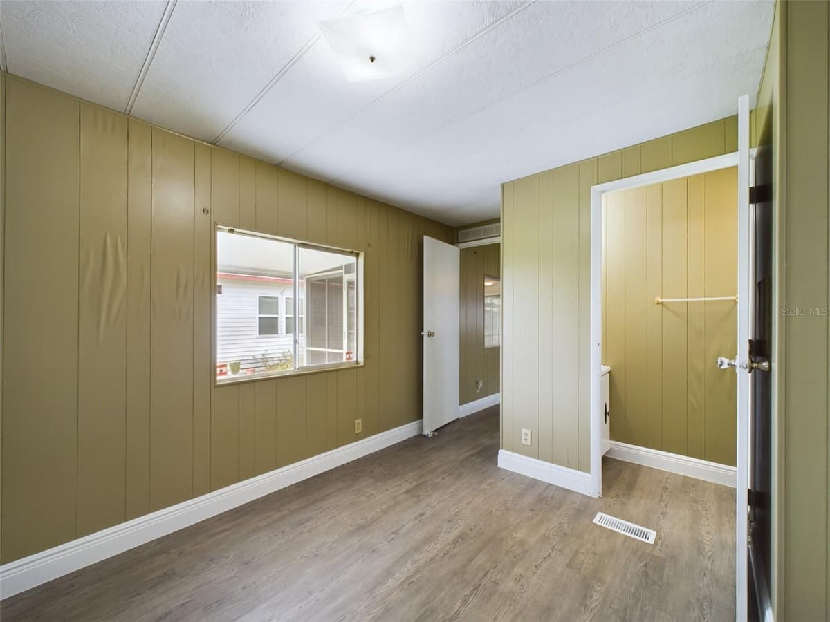 3502 DELAWARE AVENUE — photo 20 of 34