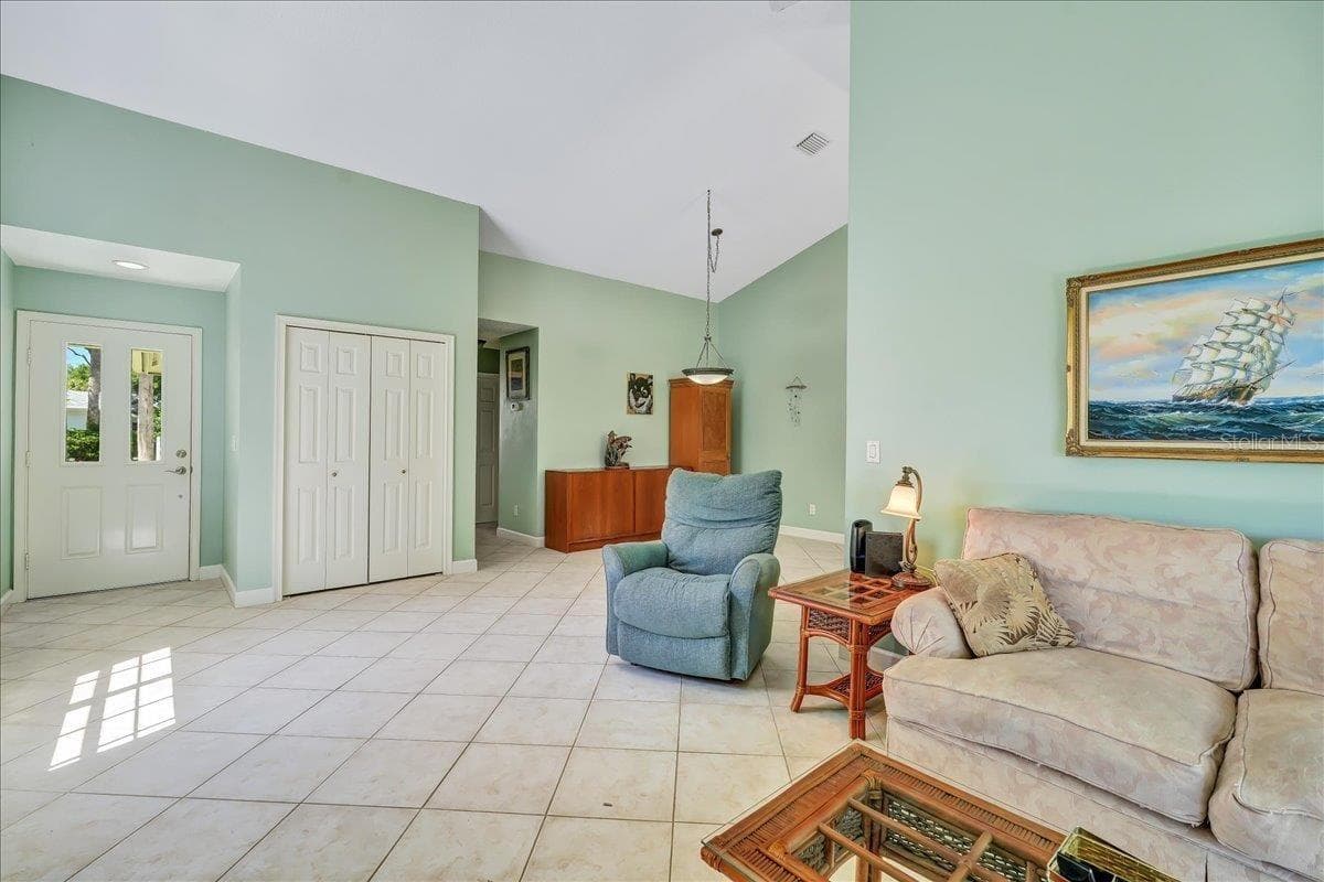 53 BRISTOL LANE — photo 8 of 30
