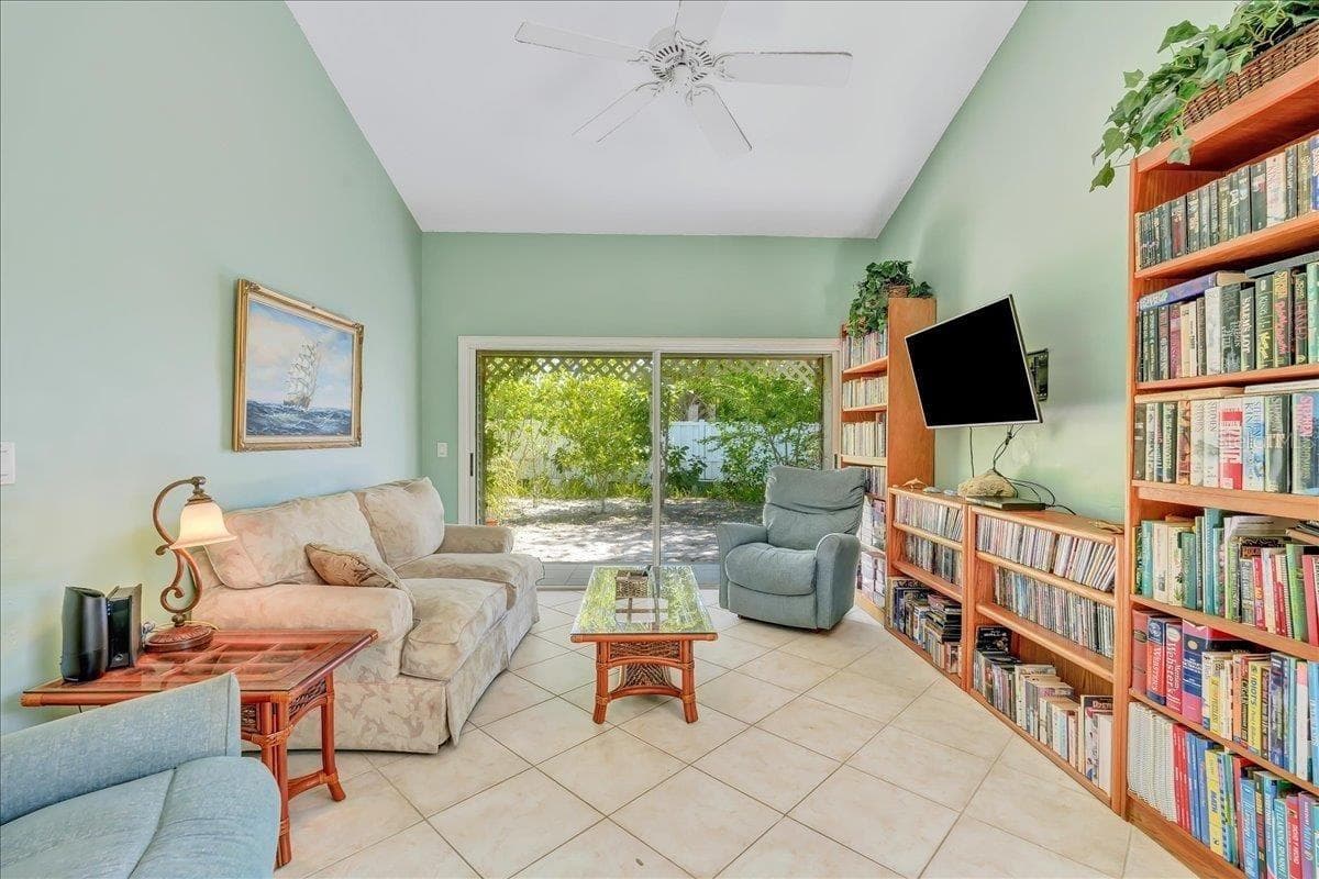 53 BRISTOL LANE — photo 7 of 30