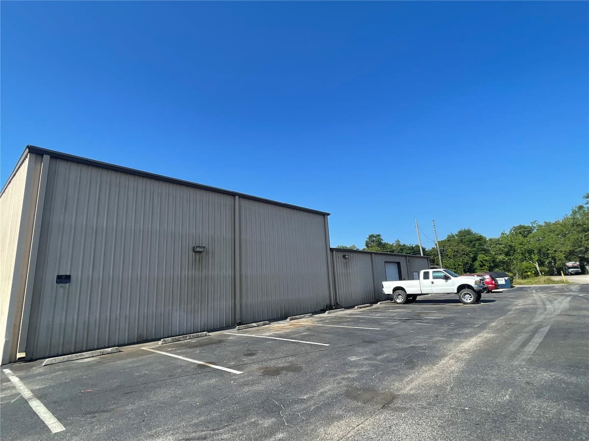195 WENDELL AVENUE — photo 6 of 21