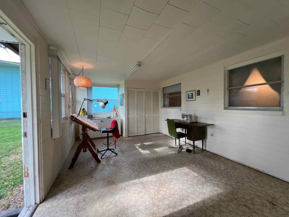 535 PENINSULA AVENUE — photo 25 of 79
