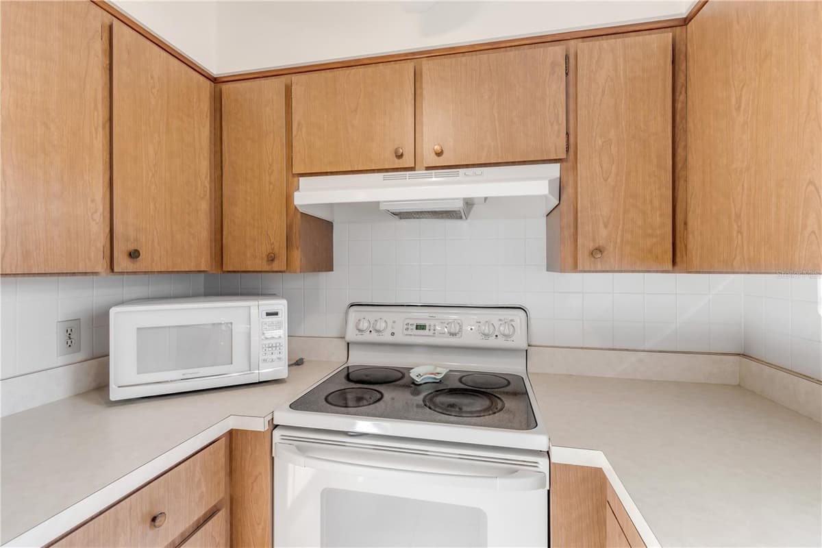 535 PENINSULA AVENUE — photo 30 of 79