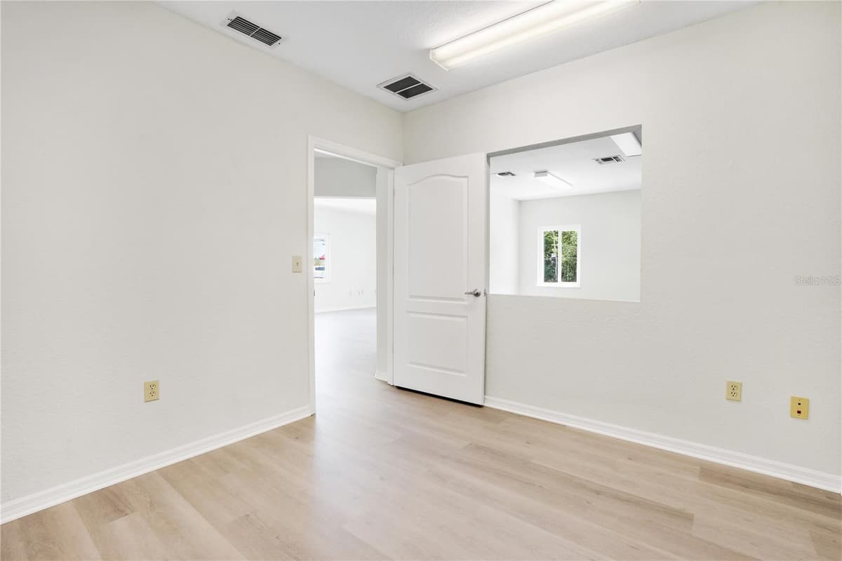 3248 COMMERCIAL WAY — photo 13 of 44