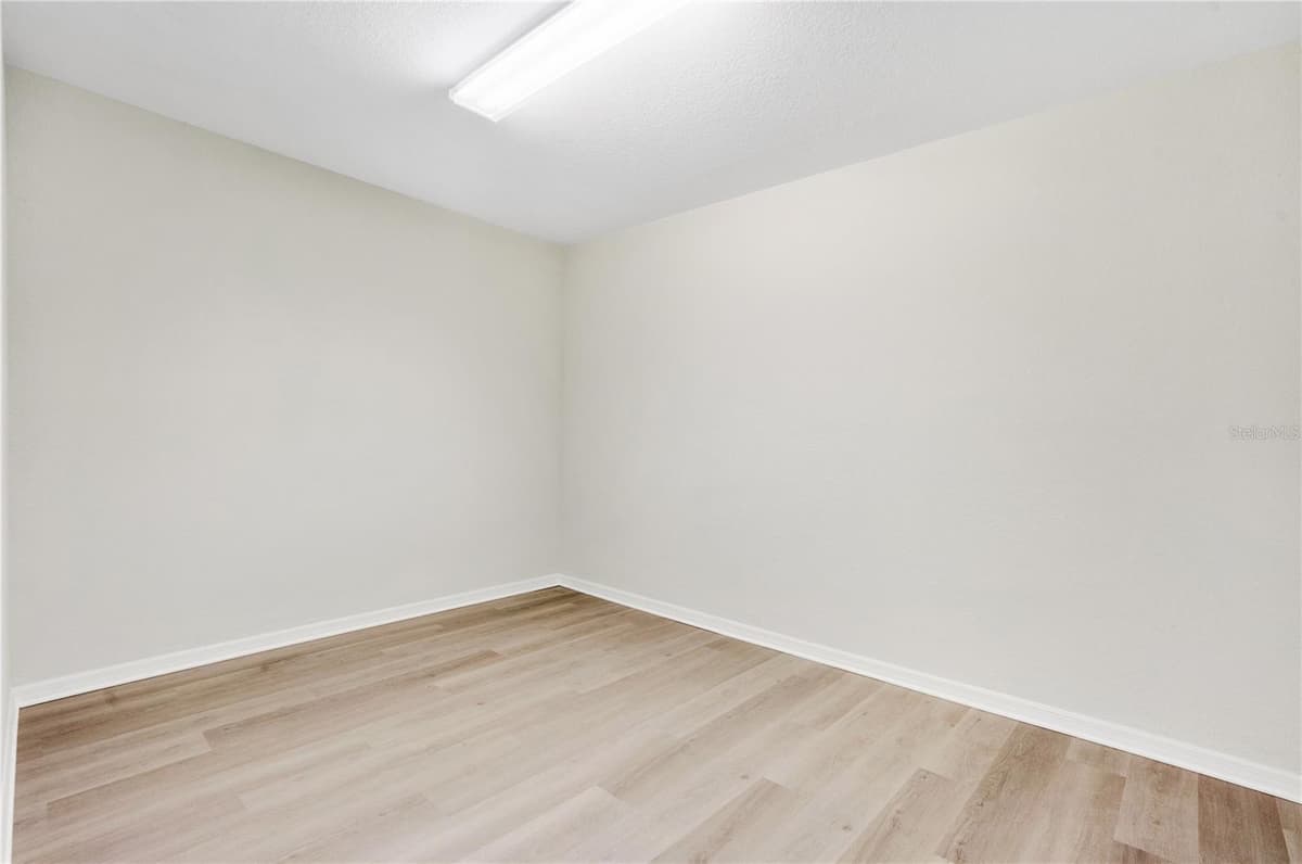 3248 COMMERCIAL WAY — photo 21 of 44