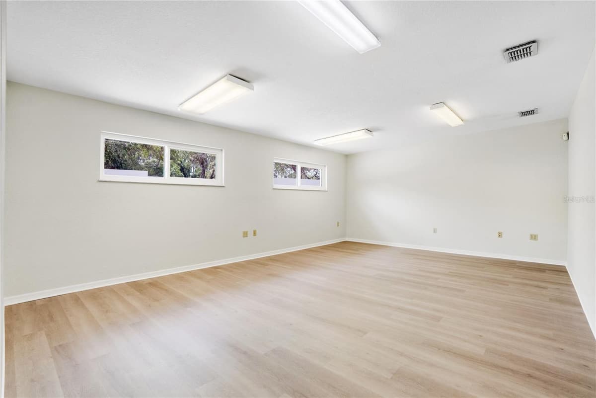 3248 COMMERCIAL WAY — photo 19 of 44
