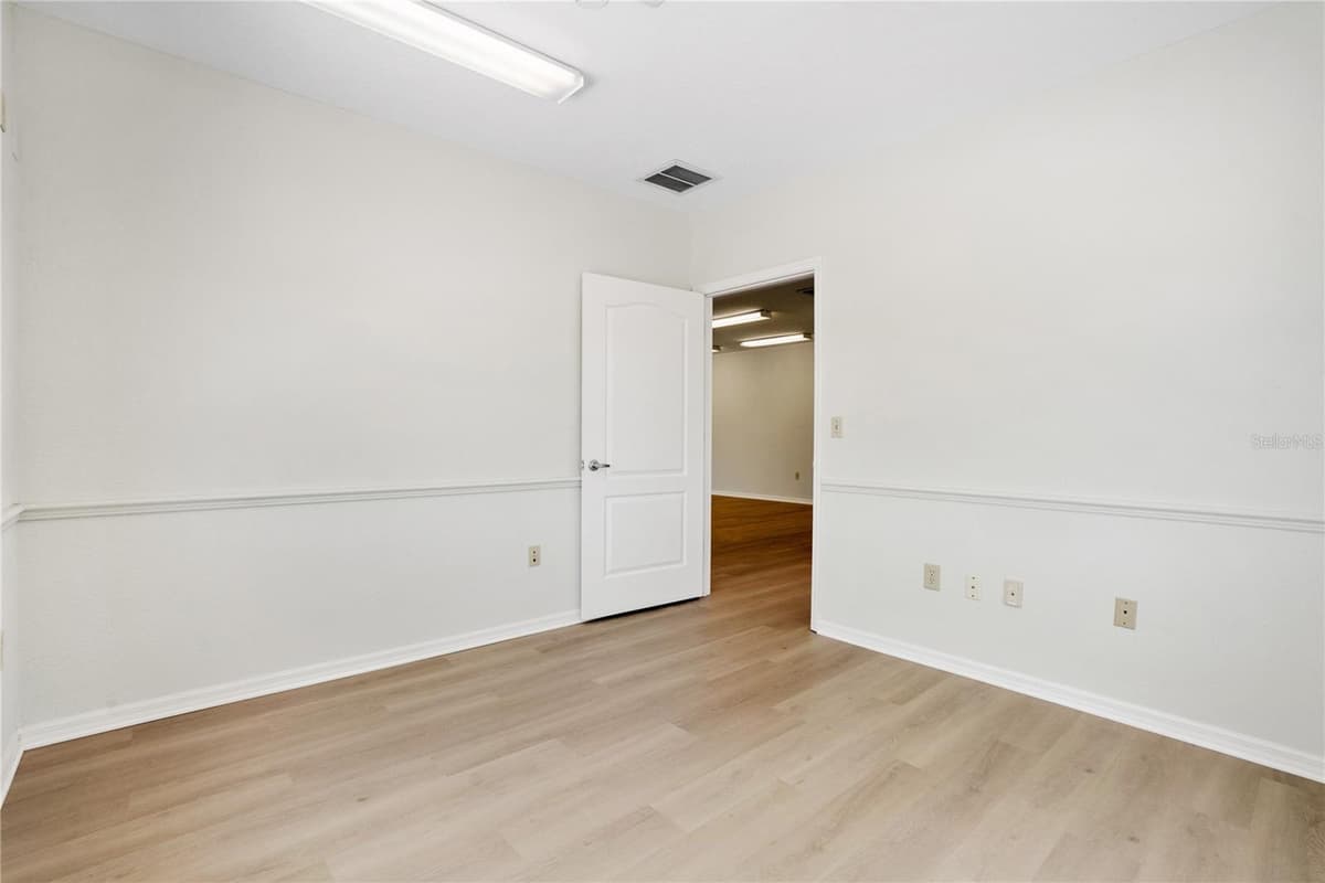 3248 COMMERCIAL WAY — photo 24 of 44