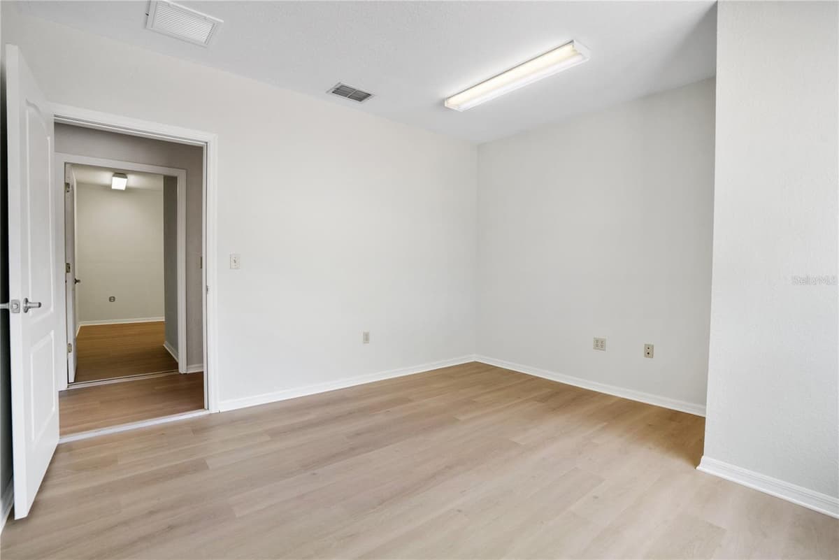 3248 COMMERCIAL WAY — photo 30 of 44