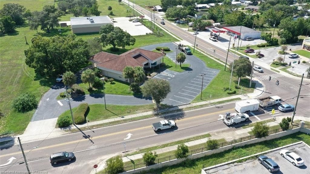 695 SCENIC HIGHWAY — photo 4 of 8