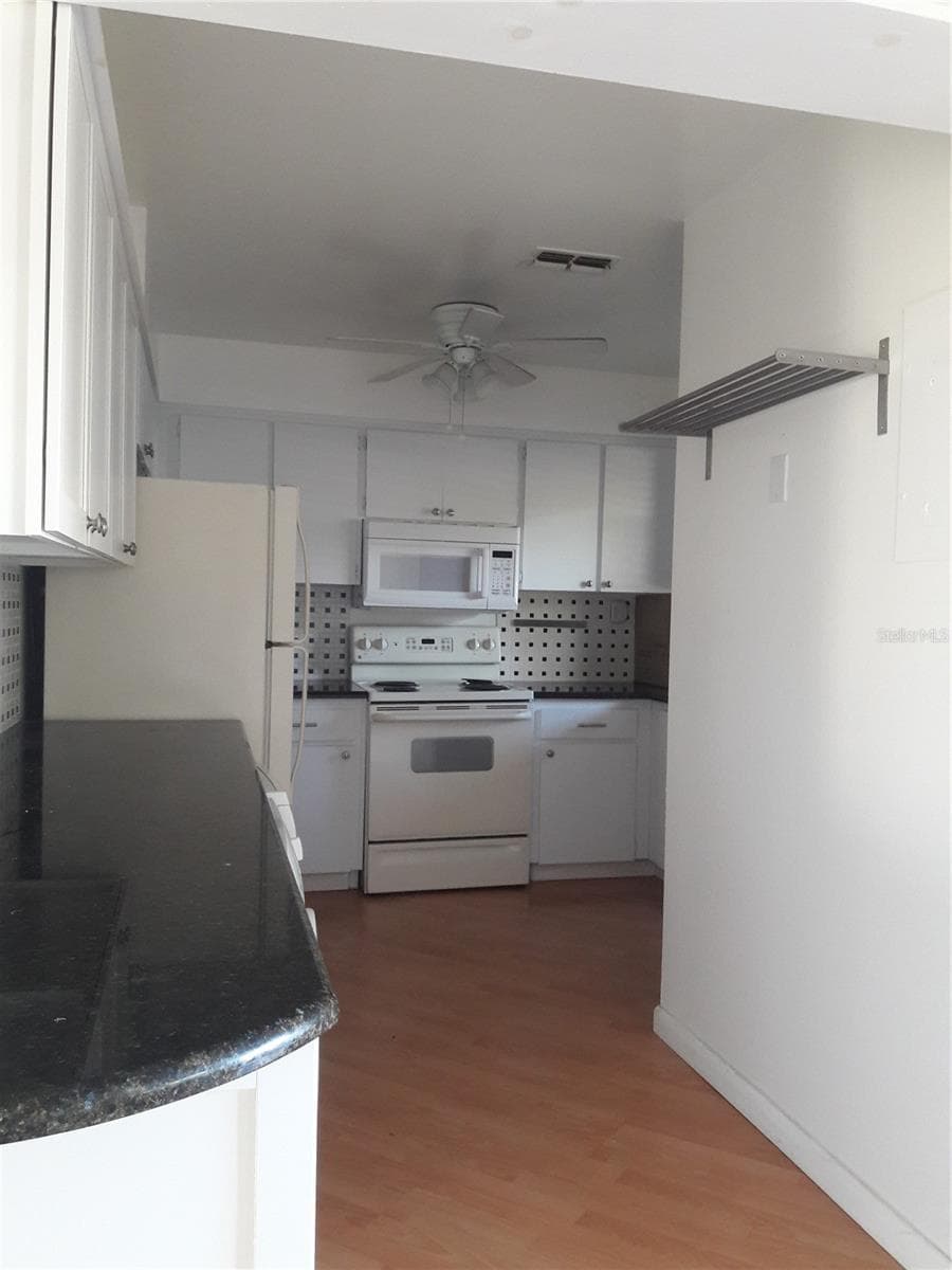 101 LAKE AVENUE — photo 7 of 56
