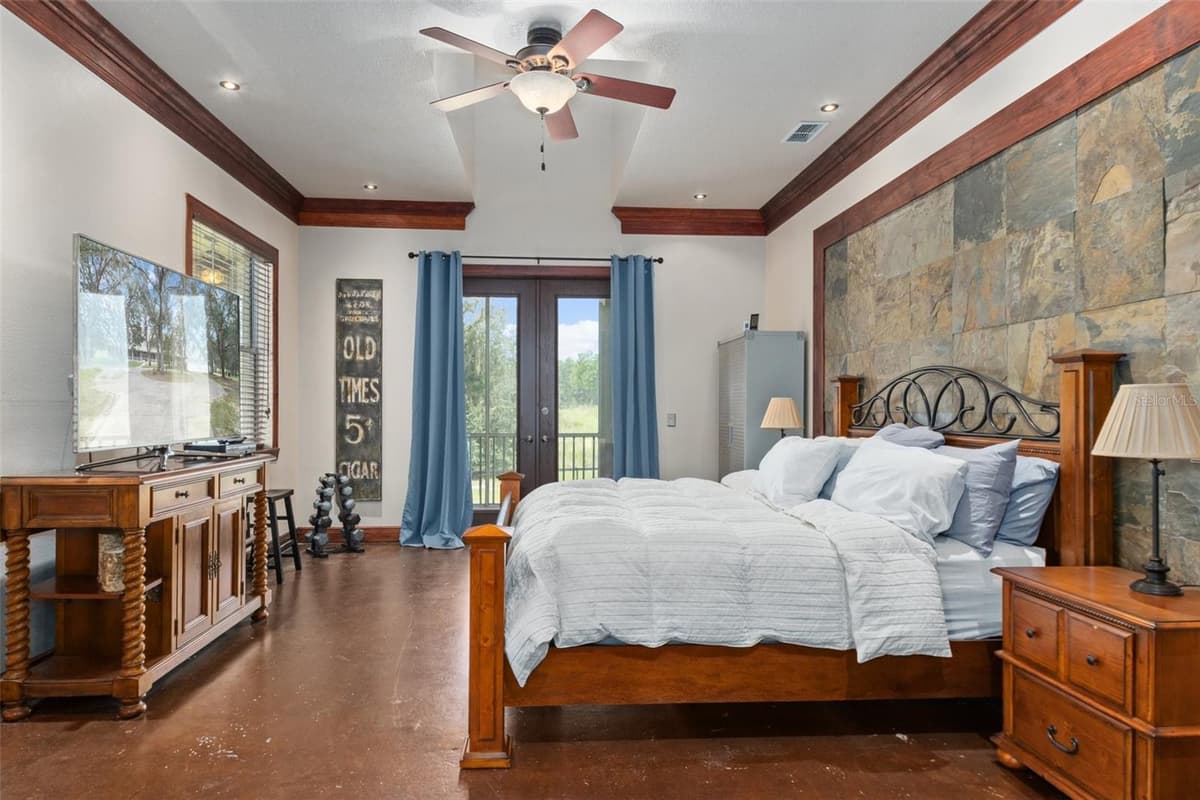 8123 LECANTO HIGHWAY — photo 43 of 99