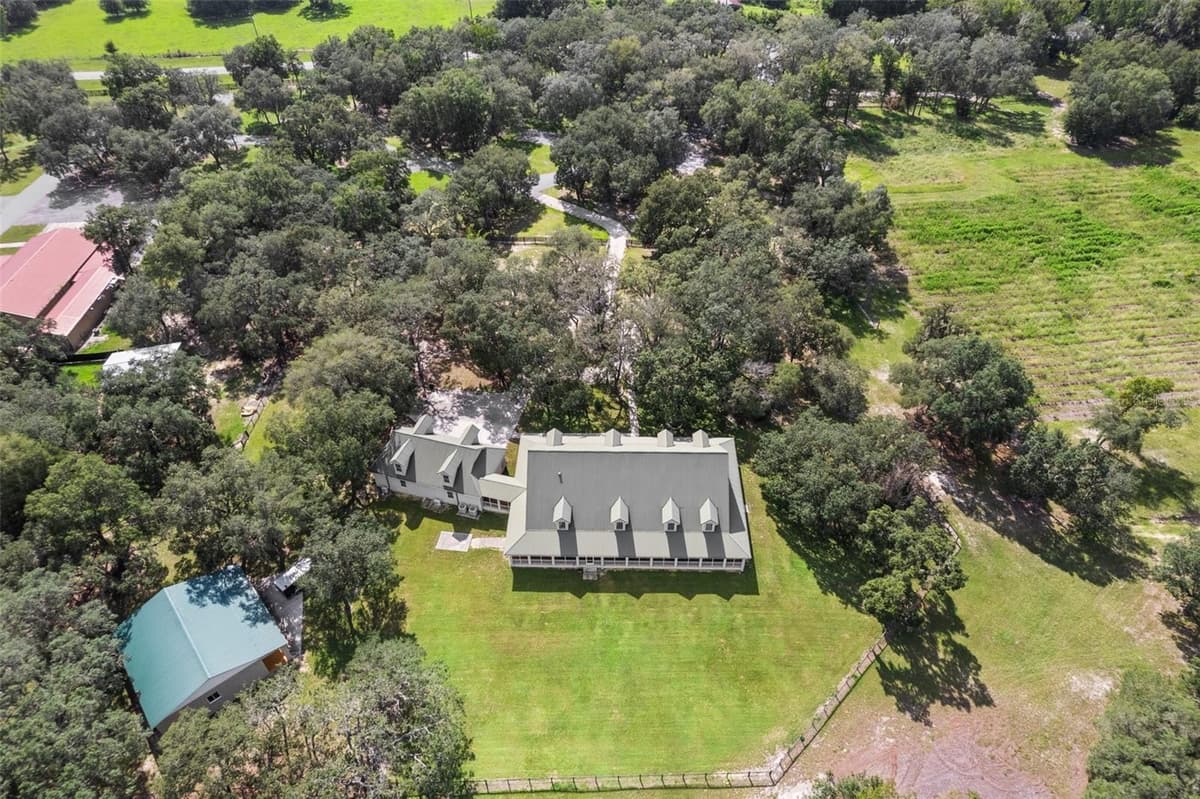 8123 LECANTO HIGHWAY — photo 4 of 99