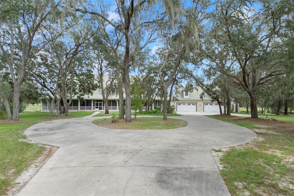 8123 LECANTO HIGHWAY — photo 9 of 99