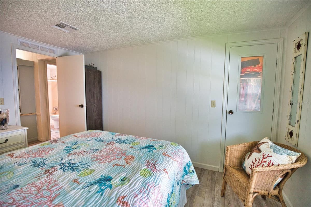 914 IGLESIA DRIVE — photo 31 of 74
