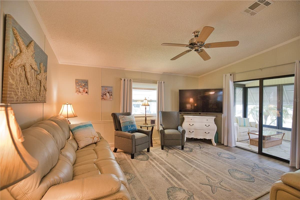 914 IGLESIA DRIVE — photo 20 of 74
