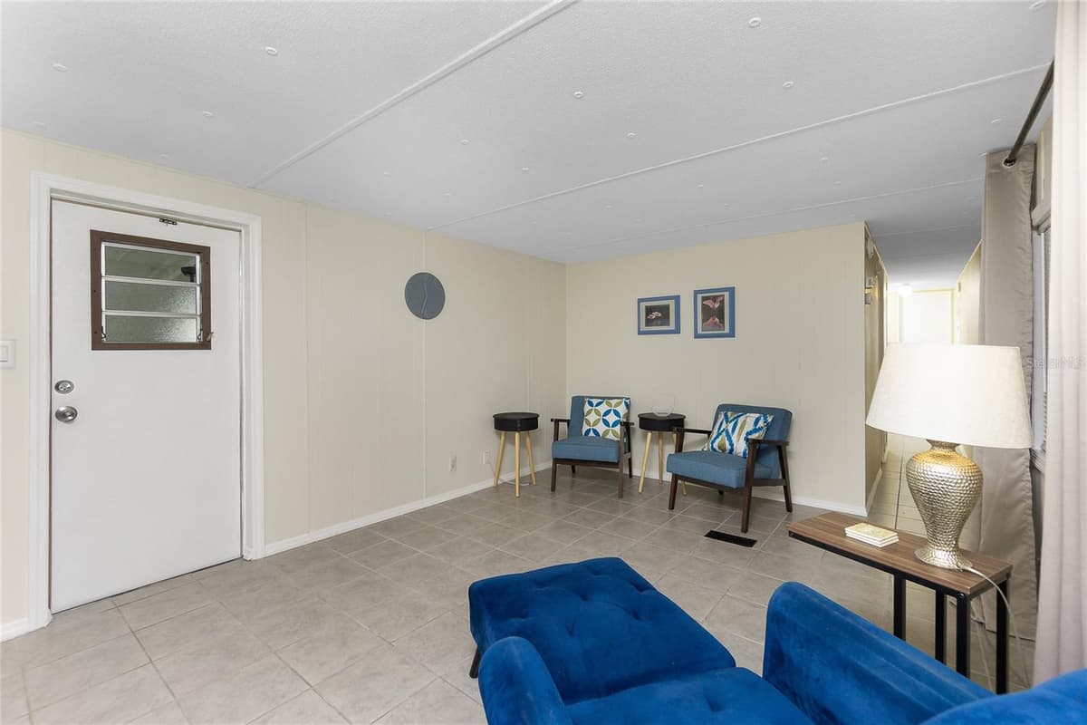 7436 ARBELA STREET — photo 10 of 45