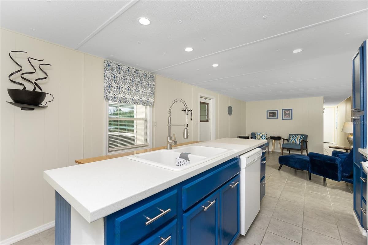 7436 ARBELA STREET — photo 5 of 45