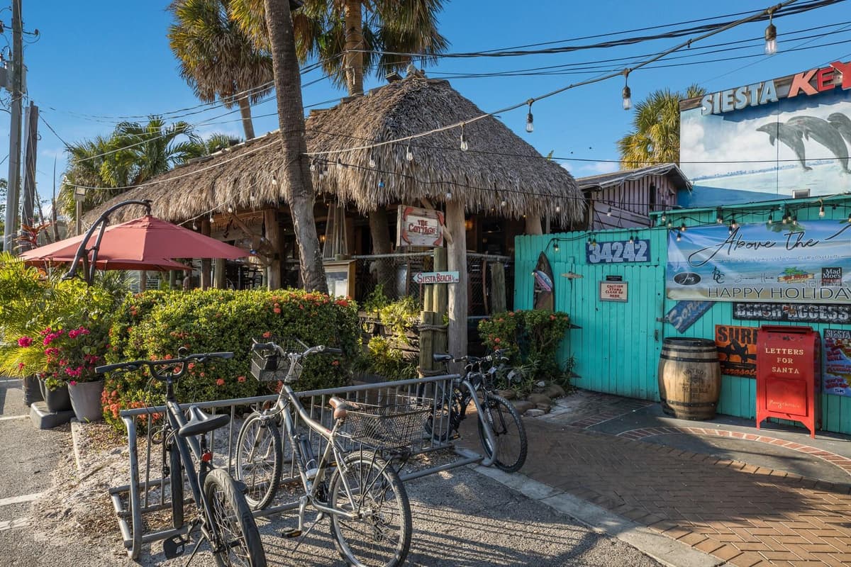 84 AVENIDA VENECCIA — photo 28 of 37