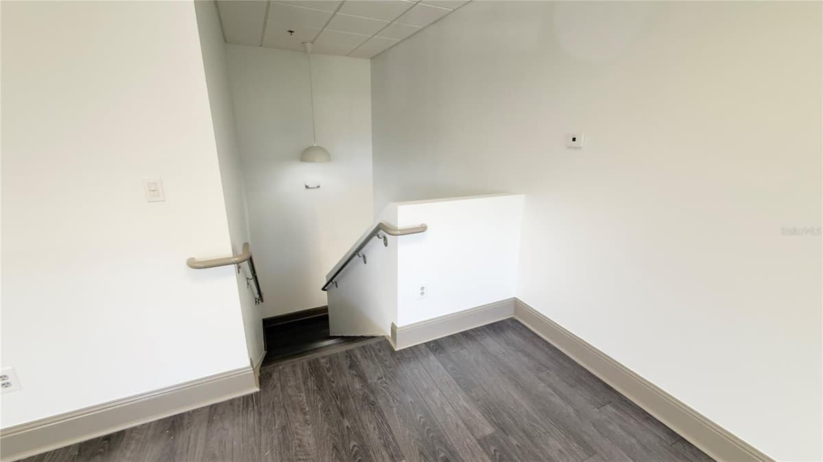 8803 FUTURES DRIVE — photo 7 of 29