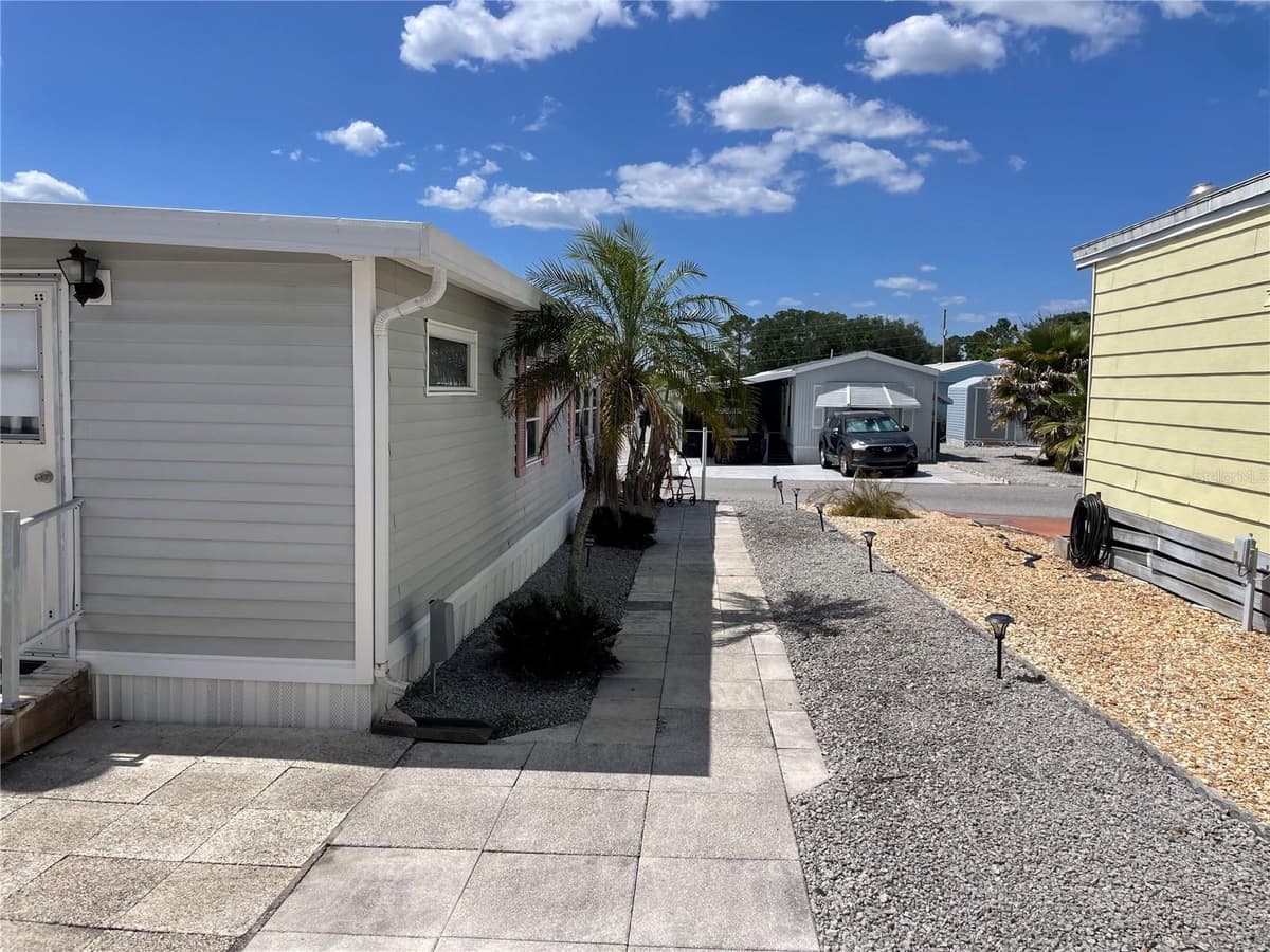 251 PATTERSON ROAD — photo 4 of 18