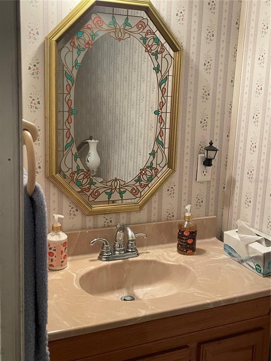 251 PATTERSON ROAD — photo 7 of 18