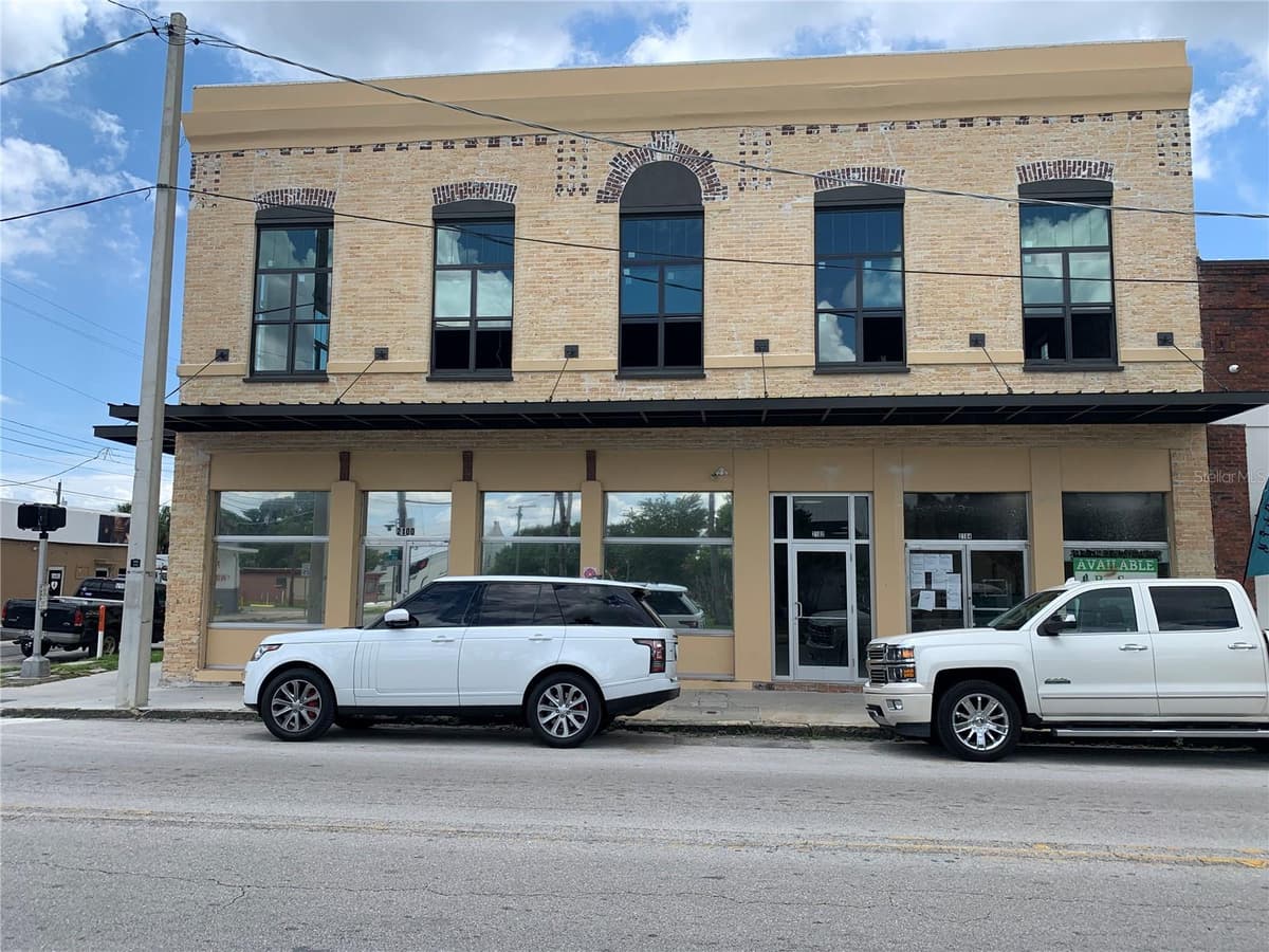 2100 MAIN STREET — photo 3 of 10